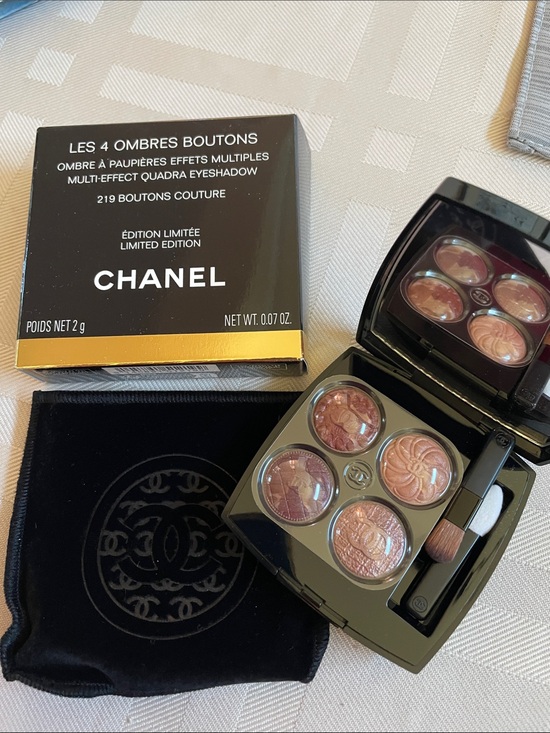CHANEL Other - NIB CHANEL Les 4 Ombres 219 Boutons Couture - Neutrals Eyeshadow Quad